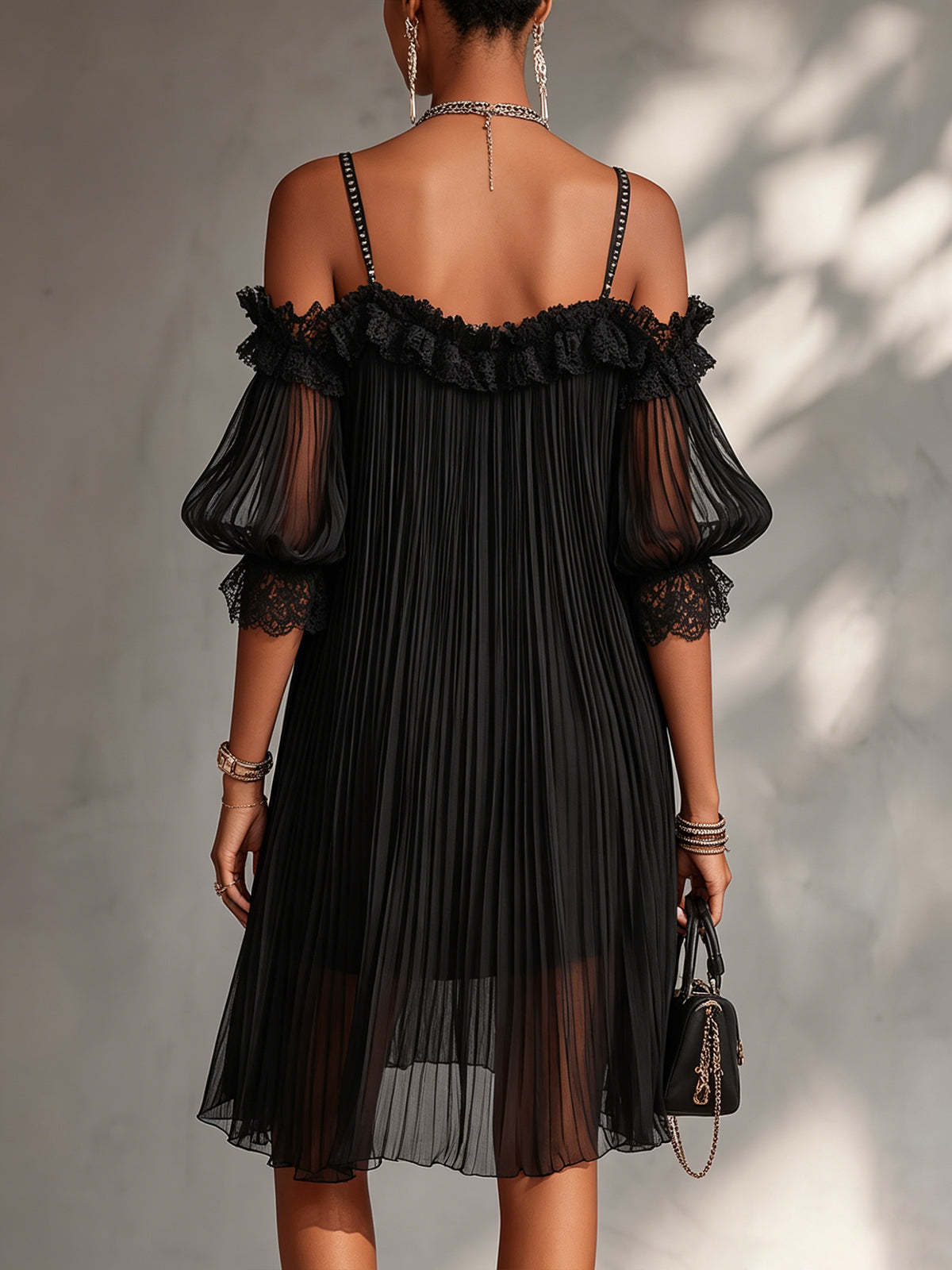 Vittoria – Minivestido preto de chiffon com renda