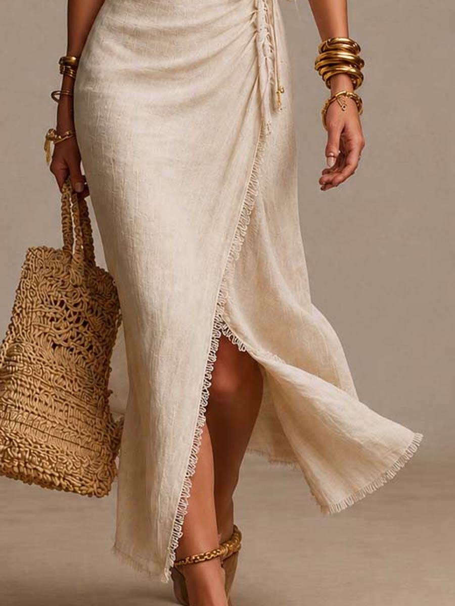 Helena – Vestido Trespassado Bege com Renda