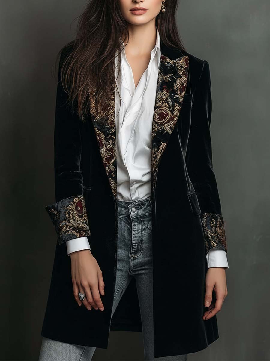 Blazer Feminino Slim Fit Preto com Padrão Barroco e Lapelas