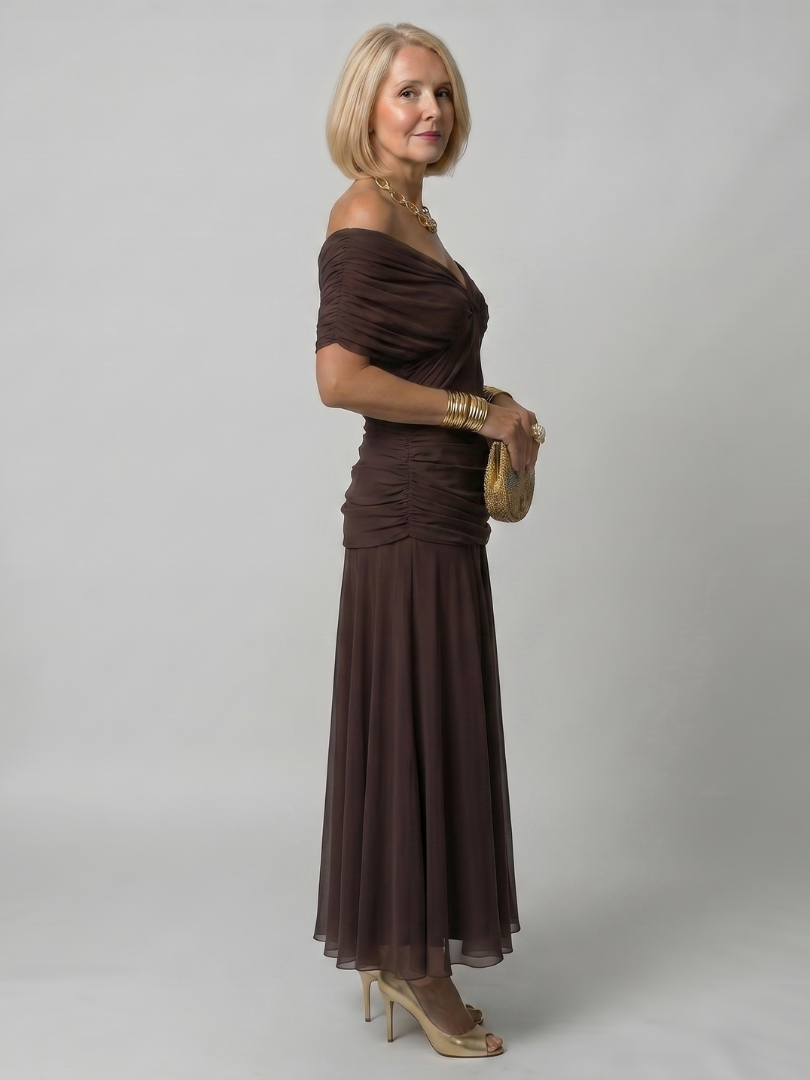 Calen | Vestido midi leve com ombros descobertos