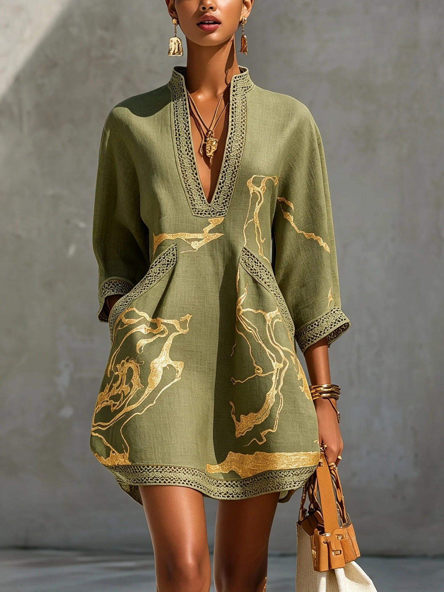 Solveig – Minivestido com decote em V e detalhes em renda