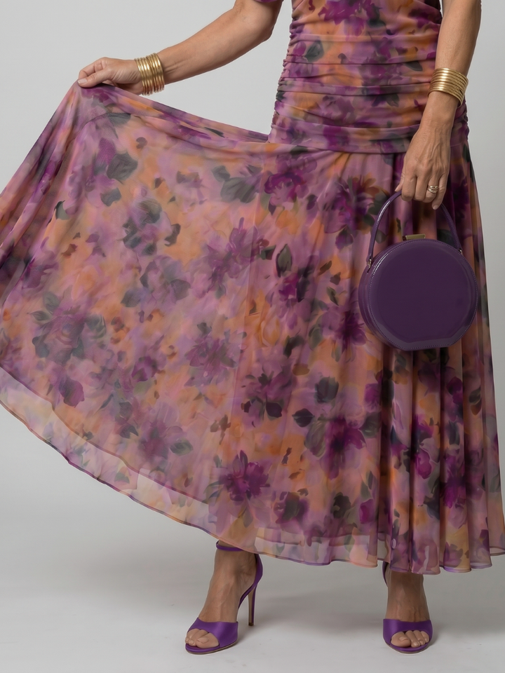 Calen | Vestido midi leve com ombros descobertos