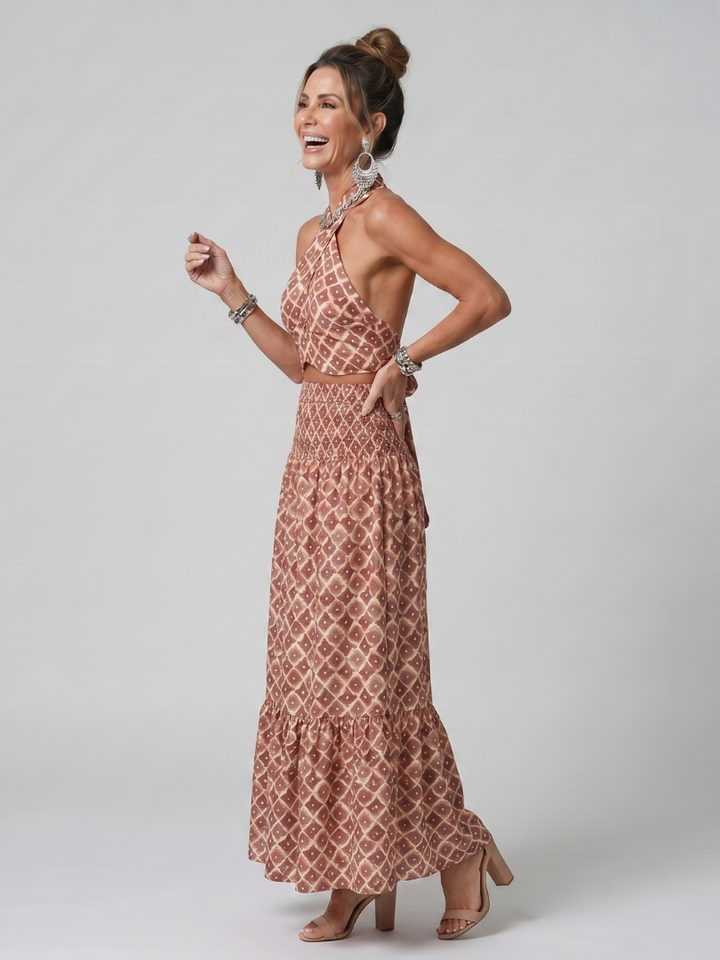 Amira | Vestido midi com estampado geométrico e alças cruzadas
