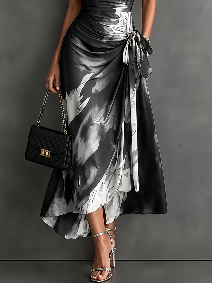 Vestido Midi Trespassado Branco e Preto