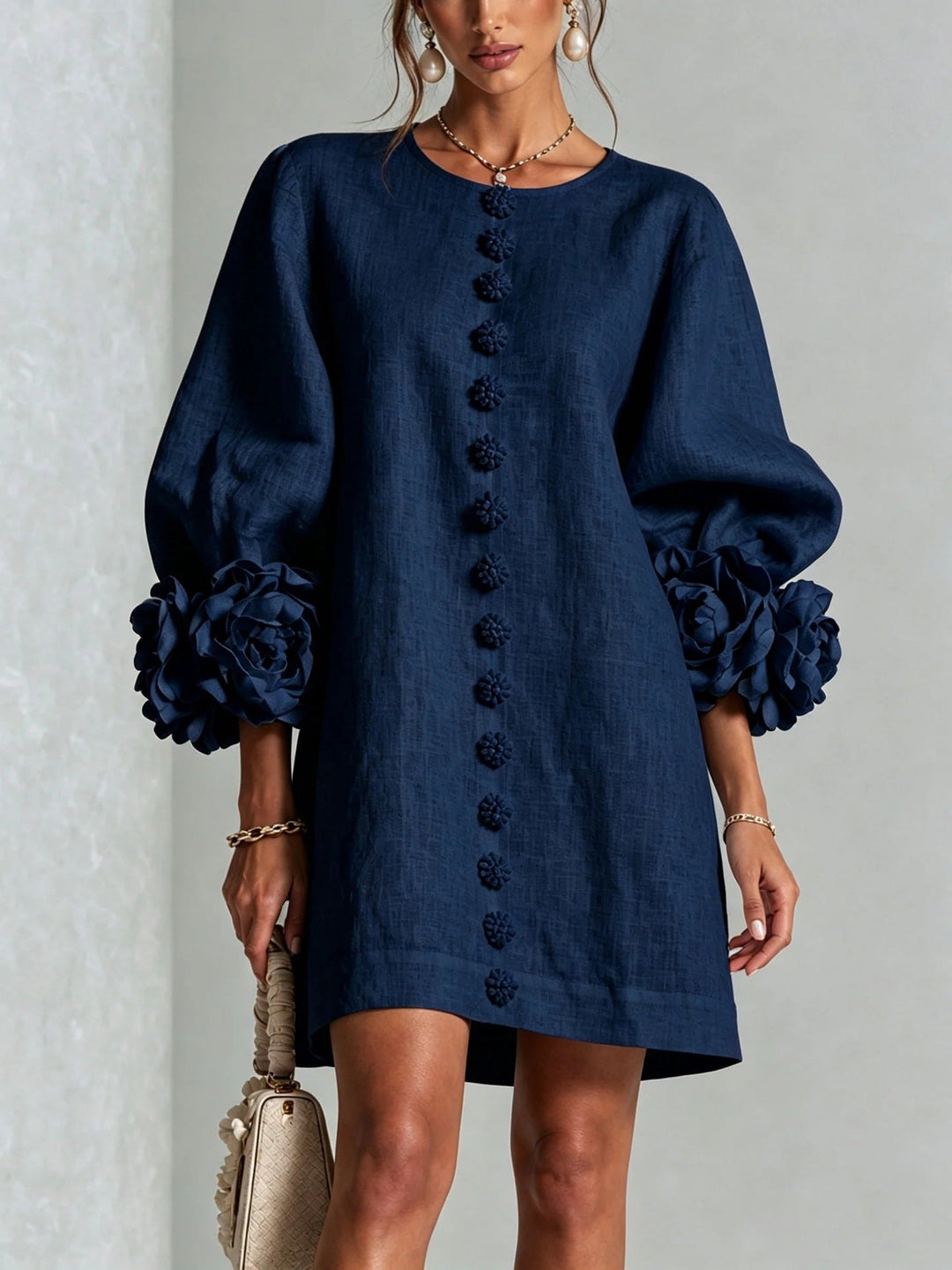 Noella | Vestido mini com detalhes florais