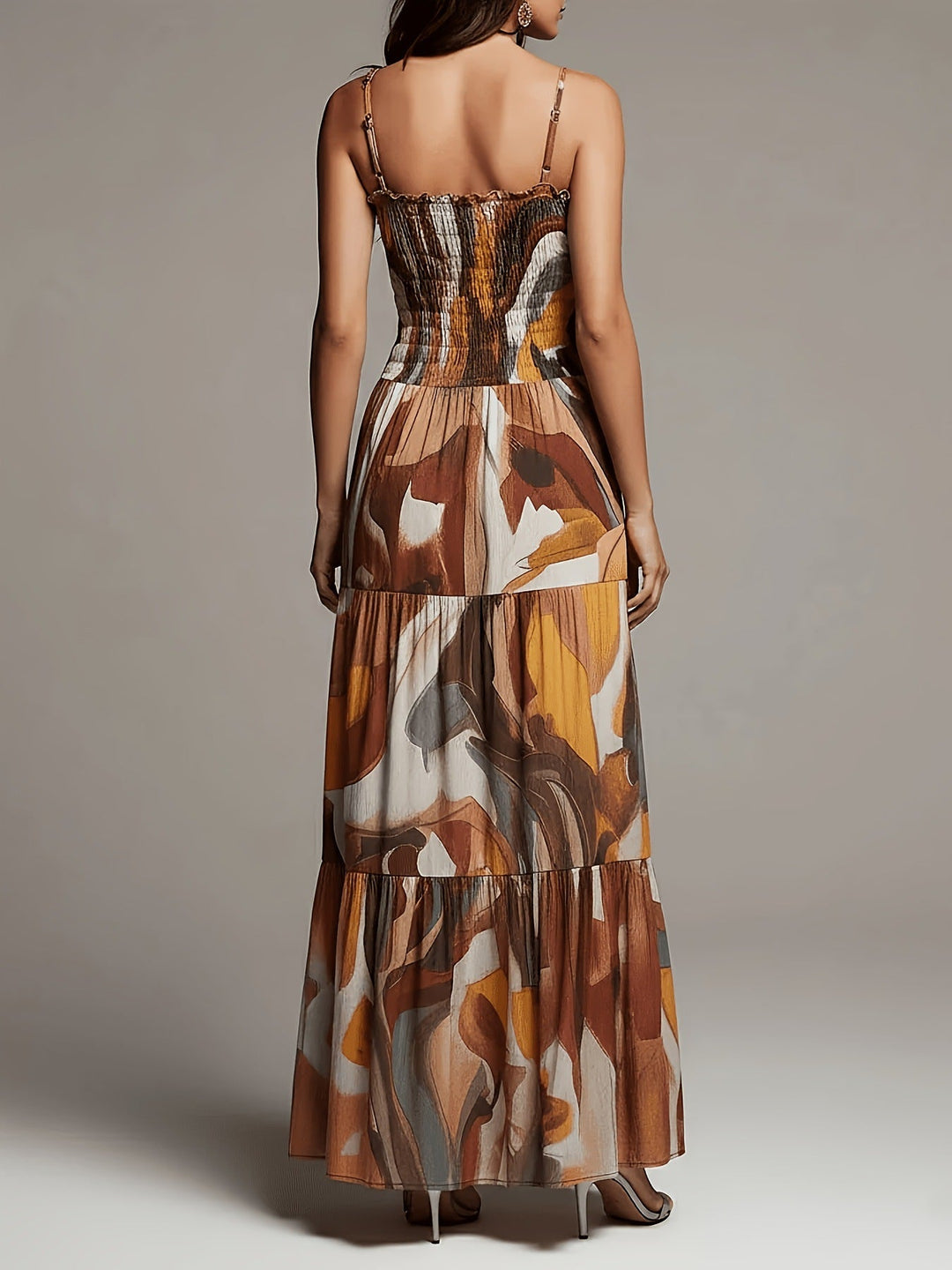 Vestido Maxi em Camadas com Estampado Abstrato e Corpete Franzido