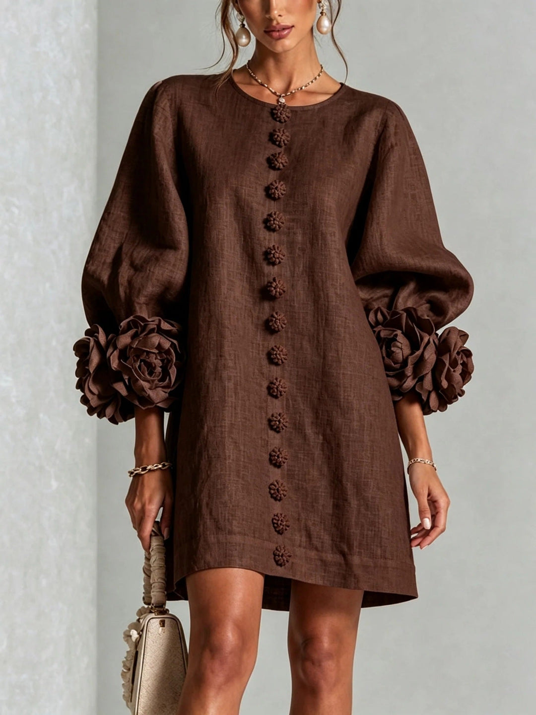 Noella | Vestido mini com detalhes florais