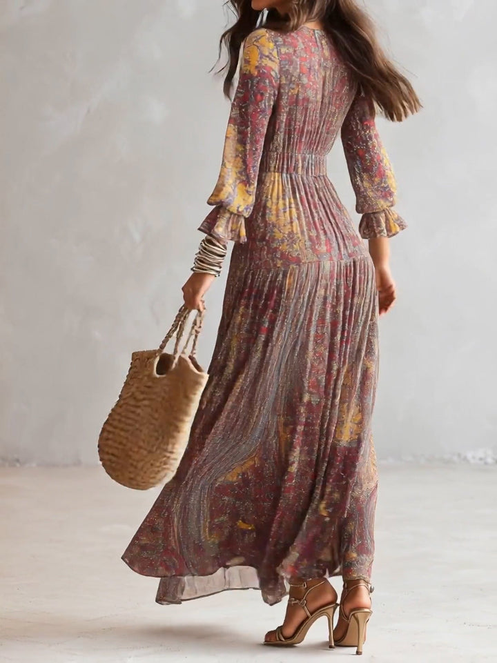 Vestido maxi de chiffon franzido com decote em V e padrão paisley
