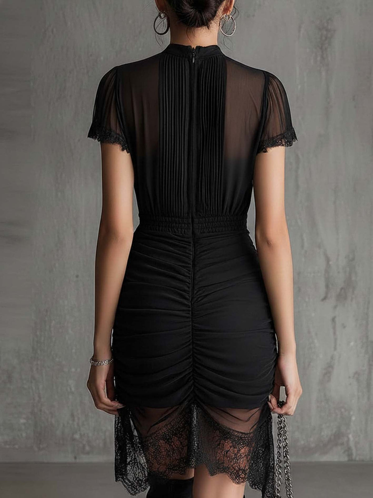 Séverine | Minivestido de chiffon com cintura plissada e acabamento em renda