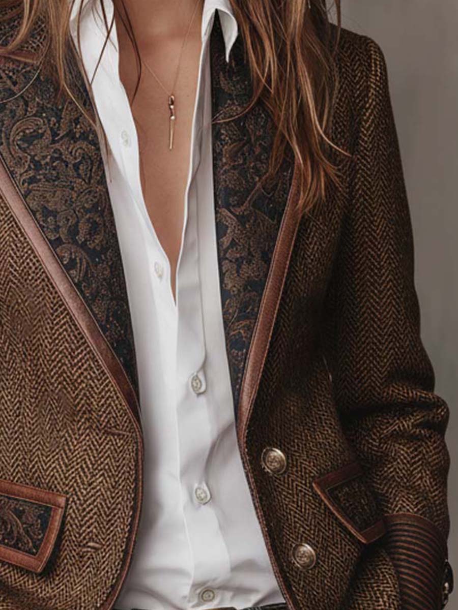 Blazer Feminino com Padrão Espinha de Peixe e Detalhes Estampados